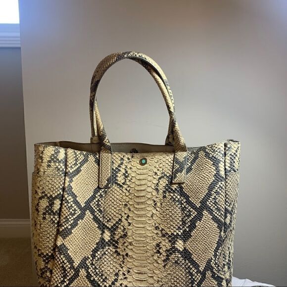 Tiffany & Co. Lizard Tote - Picture 13 of 16